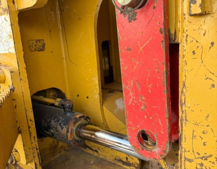 CATERPILLAR  826K **WASTE COMPACTOR**